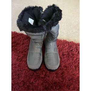 New Womens Waterproof Boots Size 7 Gray